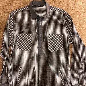 Casual bottom down shirt